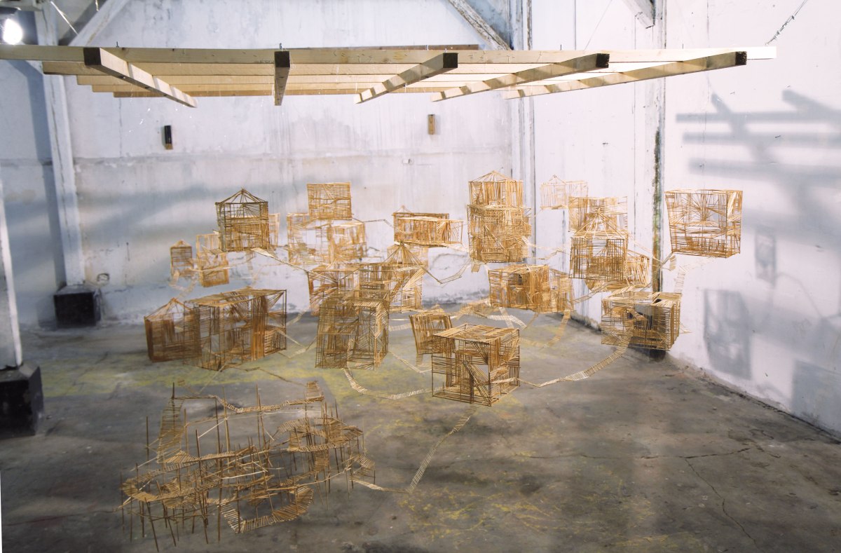 j’ai remonté le temps y avait rien à faire. Les mêmes carrosses en bois à toute allure - sara favriau