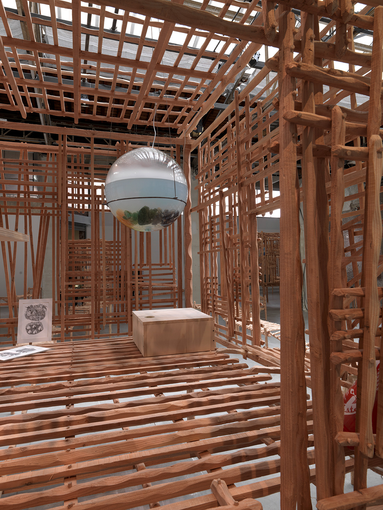 la redite en somme, ne s’amuse pas de sa répétition singulière - sara favriau