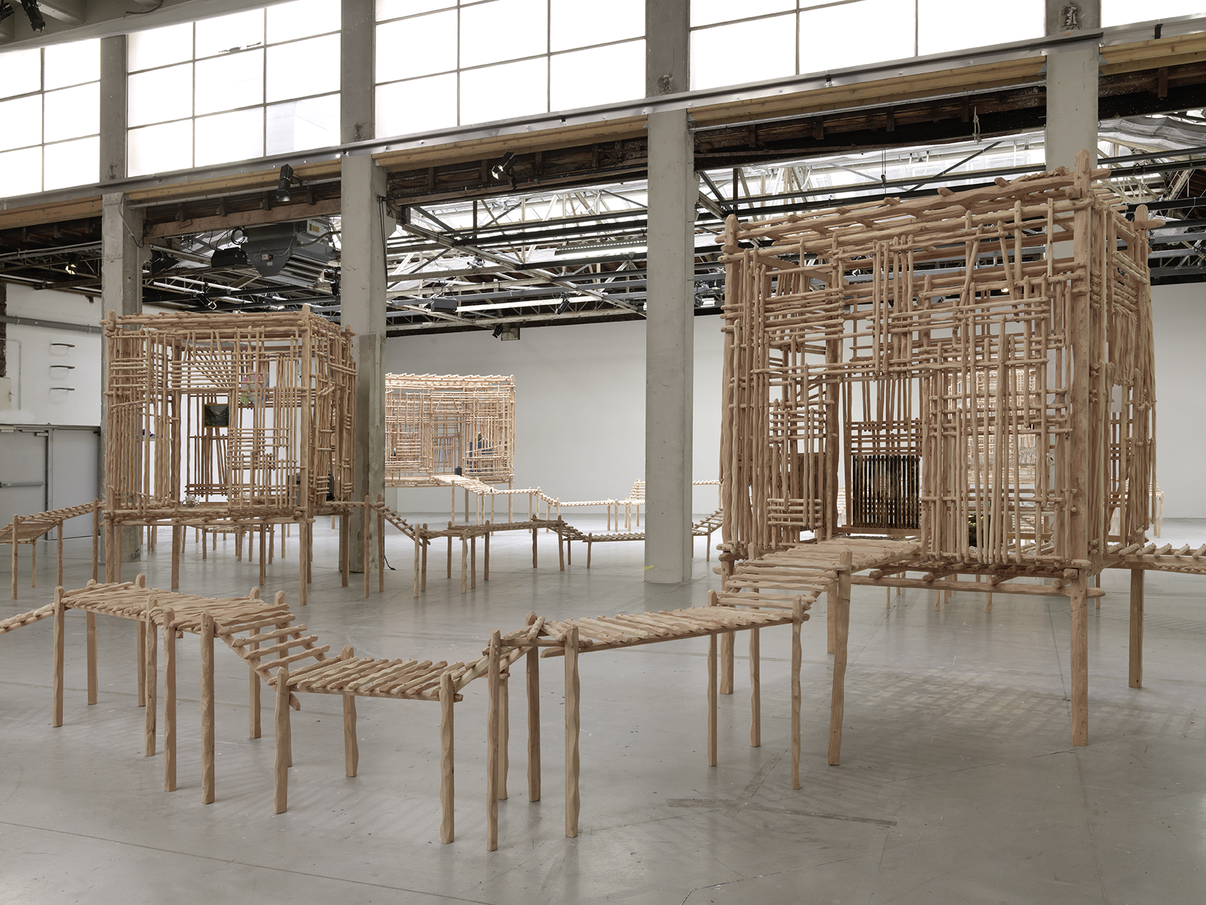 la redite en somme, ne s’amuse pas de sa répétition singulière - sara favriau