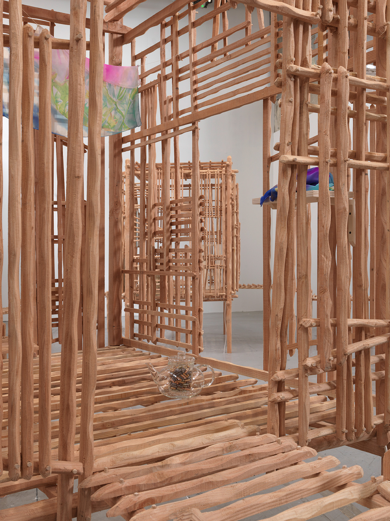 la redite en somme, ne s’amuse pas de sa répétition singulière - sara favriau