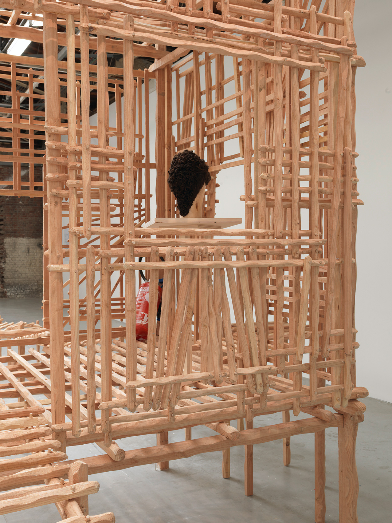 la redite en somme, ne s’amuse pas de sa répétition singulière - sara favriau