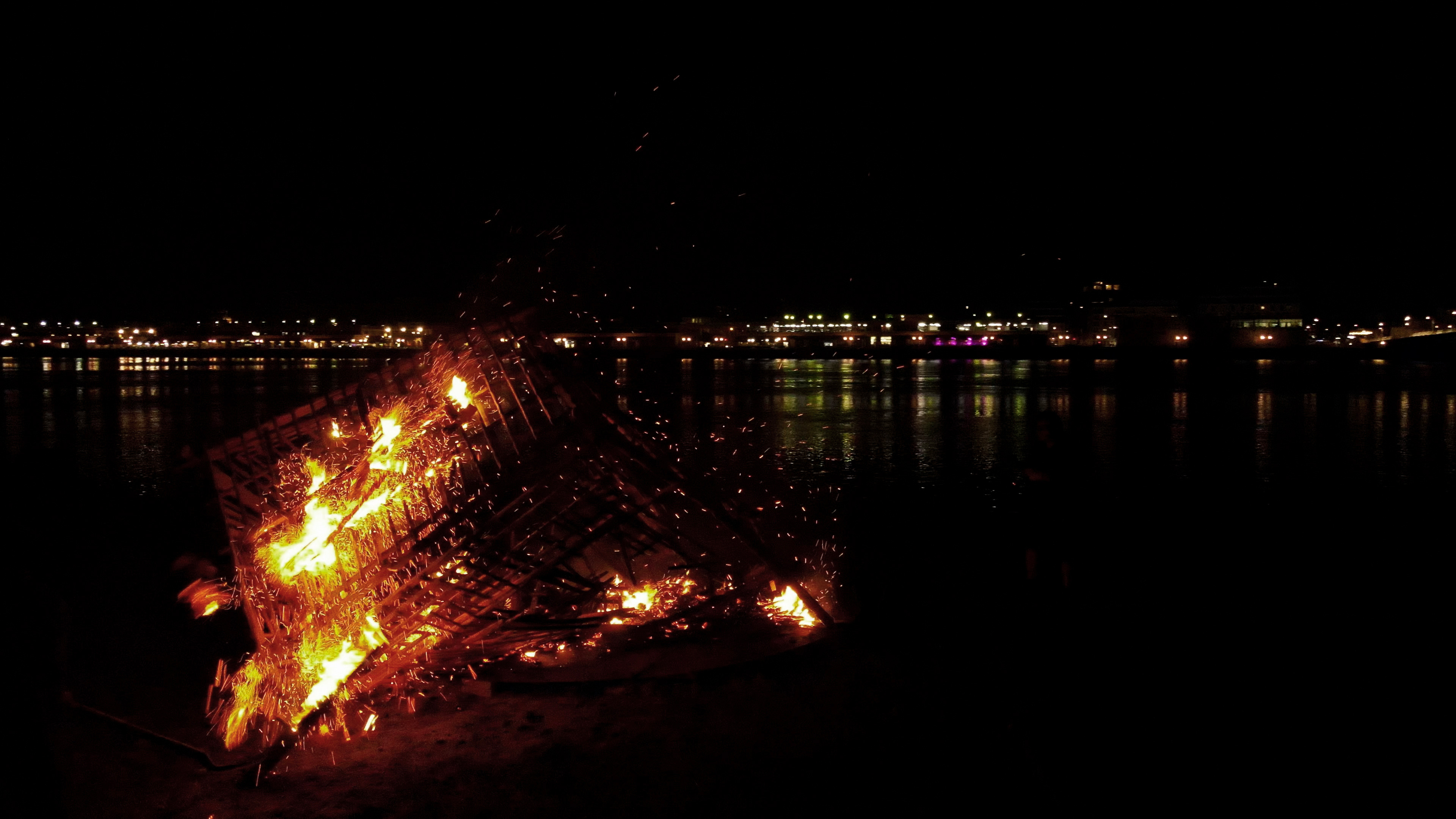 Rapidement, je compris que mon mental s’activait à résoudre l’urgence et ! qu’injonction faite à cet état, il ne fallait pas fléchir - sara favriau