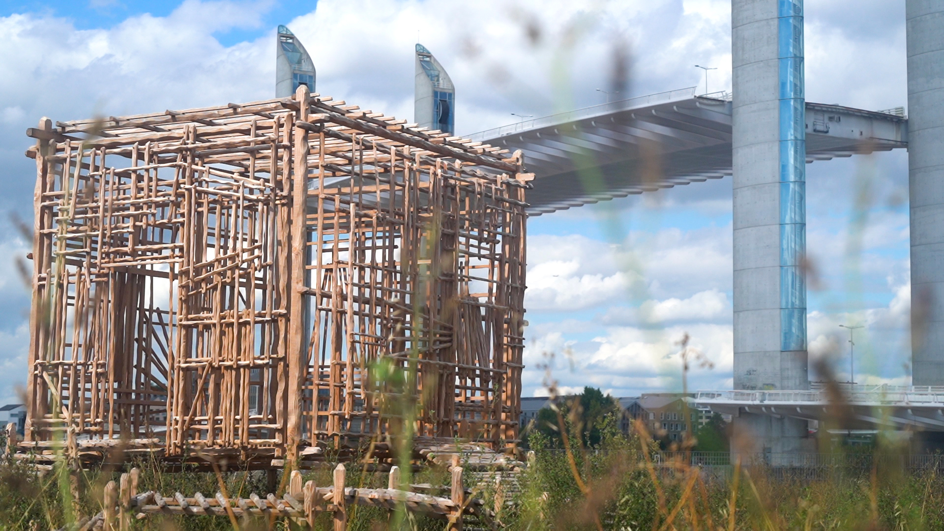 Rapidement, je compris que mon mental s’activait à résoudre l’urgence et ! qu’injonction faite à cet état, il ne fallait pas fléchir - sara favriau