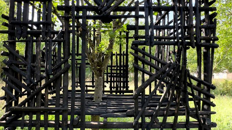 Qu’ à peine ou de peur , un javelot super - plouf ! - nous fait un ricochet - SARA FAVRIAU