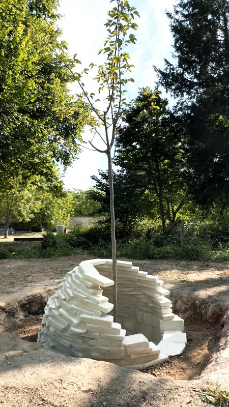 Qu’ à peine ou de peur , un javelot super - plouf ! - nous fait un ricochet - SARA FAVRIAU